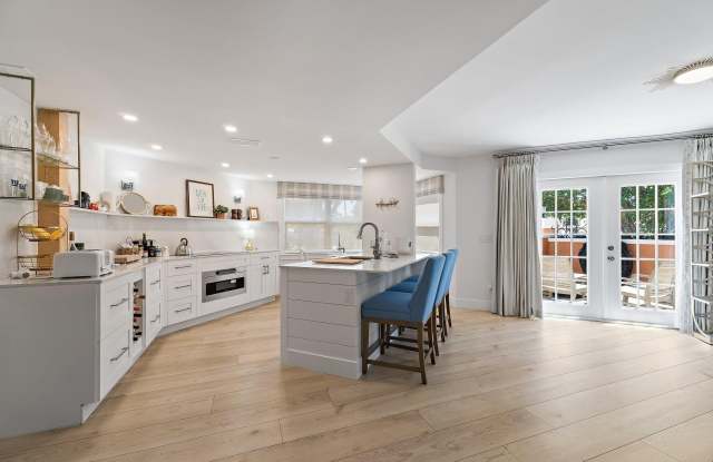 15 Uno Lago Drive unit: 15 photos photos