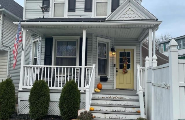 105 Short St - 105 Short Street, Dunmore, PA 18512