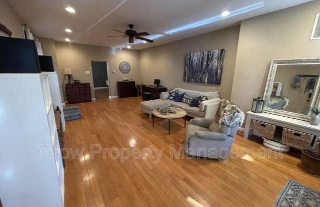 4651 Sheldon St photos photos