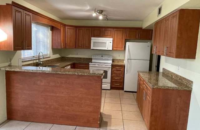 1317 SE Rivergreen Circle Gallery 4