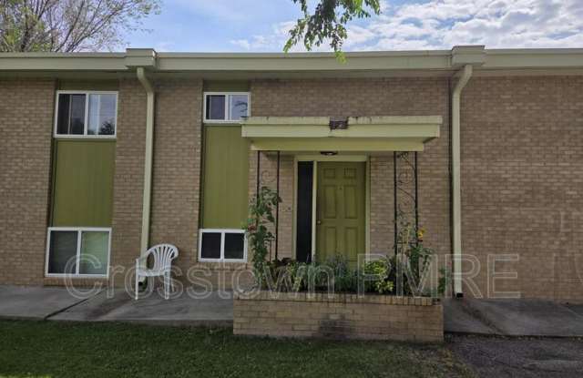 1012 North Van Buren Avenue - 2 photos photos