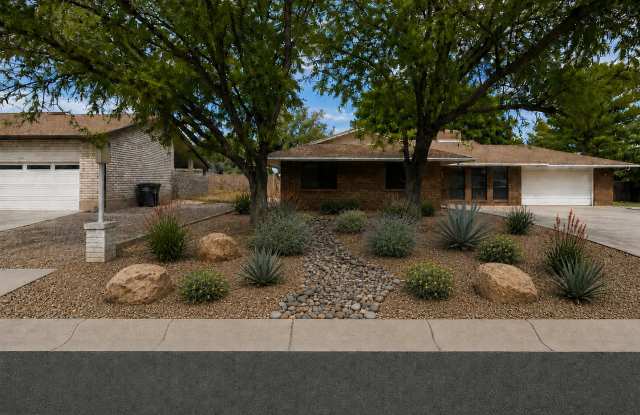 3 Bed, 2 Bath Home For Rent Gallery 1