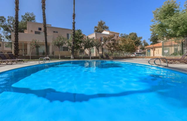 Riverpark apartment homes photos photos