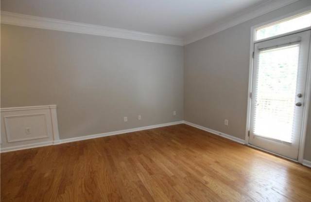 843 Commonwealth Avenue SE Gallery 4