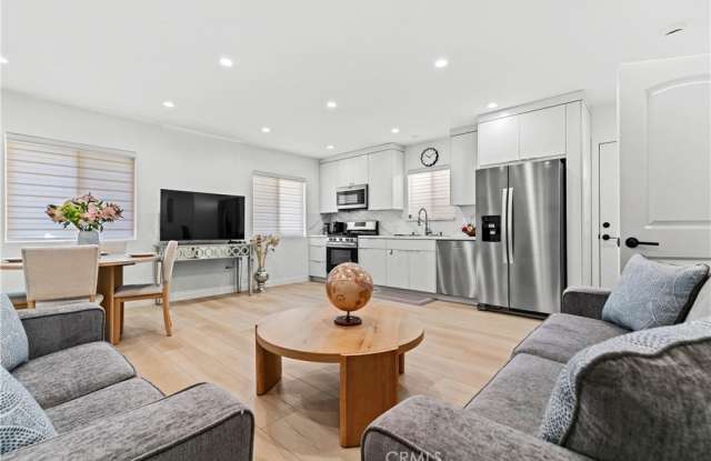 6712 Ventura Canyon Avenue photos photos