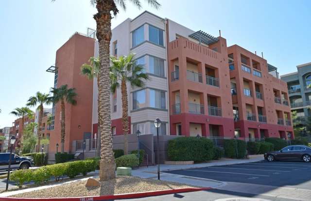 Luxury Mid-rise Condo unit located on the "South strip" photos photos