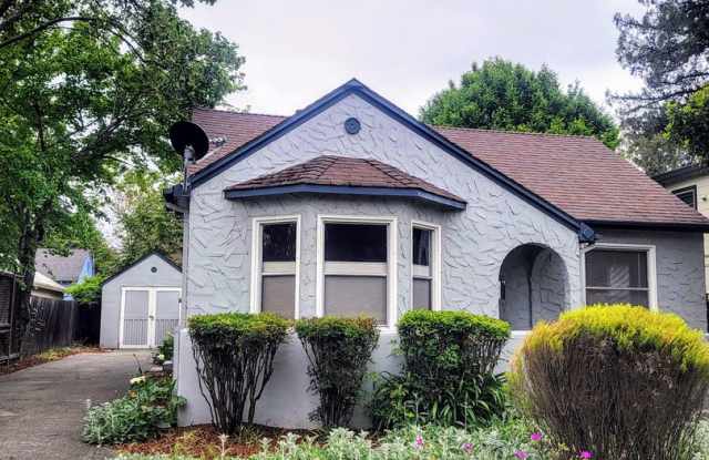 Charming 2 bedroom with vintage appeal photos photos