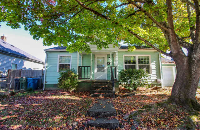 Cozy Single Level Home With Single Car Garage ~ 396 23rd St Gallery 1