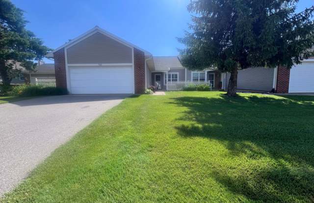 Spacious 3 bedroom Condo In Comstock Park photos photos