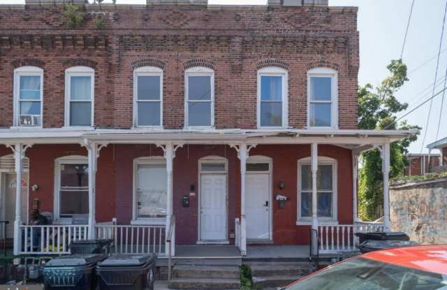 Cozy 3 Bedroom, 1 Bath Home in Harrisburg, Pa! photos photos