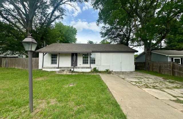 219 Half Street - 219 Half Street, Lindale, TX 75771