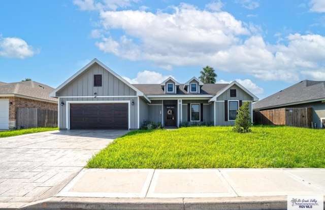 811 17TH ST. photos photos