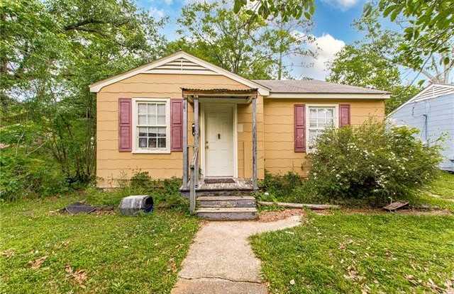 206 W CLARK Street - 206 West Clark Street, Hammond, LA 70401