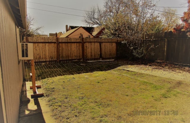 831 West 14th Street - 831 West 14th Street, Medford, OR 97501