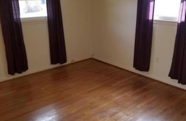3910 FOREST GROVE Drive Gallery 2