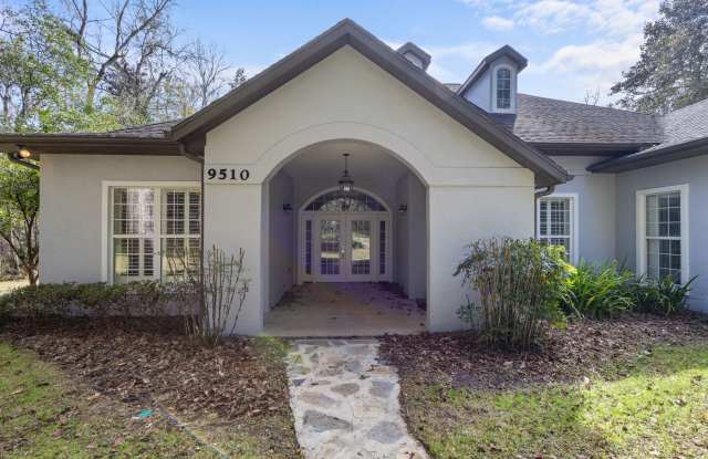 Executive Lakefront in Gainesville - Available NOW photos photos