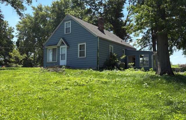 Rare Opportunity! 4 bed, 1 bath home on large lot! photos photos Rare Opportunity! 4 bed, 1 bath home on large lot! photos photos