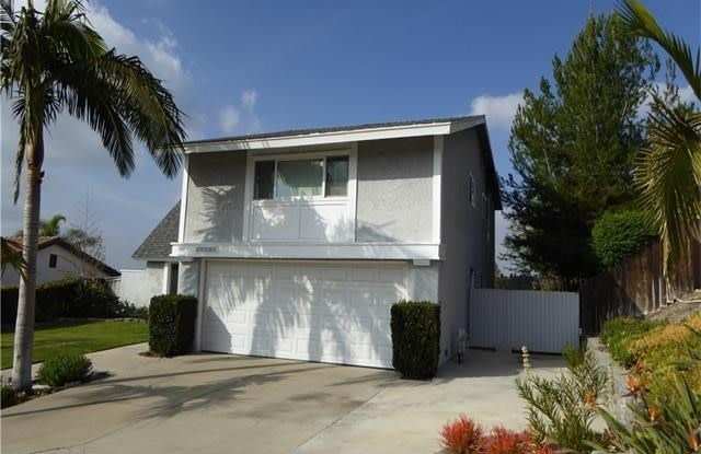 22551 La Vina Drive Gallery 2