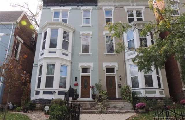 775 Summit Avenue photos photos