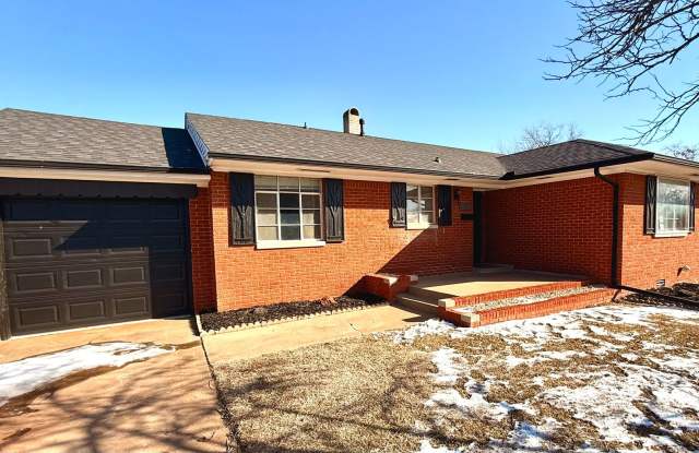 MI Awesome 3BD 2BA Home with HUGE Primary Bedroom in Lakewood Addition!! photos photos