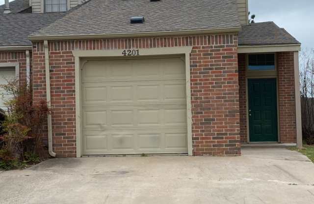 Charming Updated Condo in West Norman photos photos