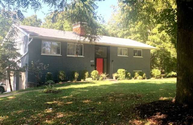 Modern  Bright Raised Ranch Near Downtown photos photos
