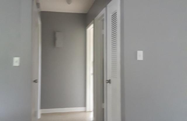 Cozy 2/1 Duplex - College Park photos photos