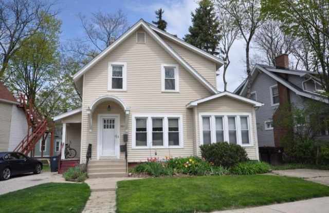 921 Sylvan Avenue Gallery 2