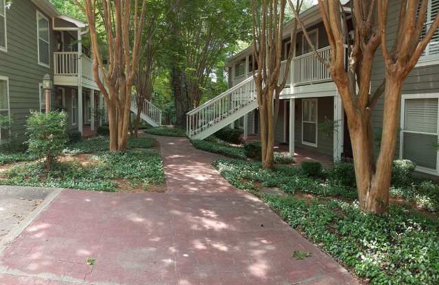 2 bed/1 bath Pecan Grove Gallery 1