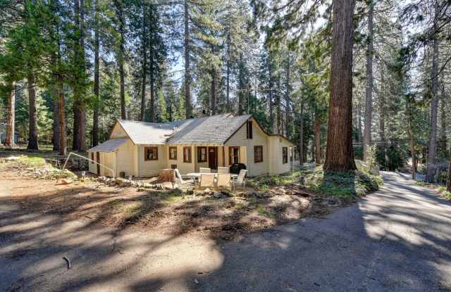 Adorable Home Available June 26th! photos photos
