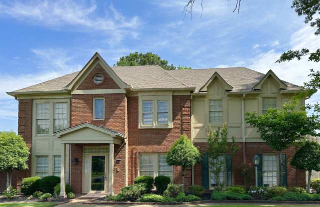 9354 HAWTHORN HILL - 9354 Hawthorn Hill Drive, Germantown, TN 38139