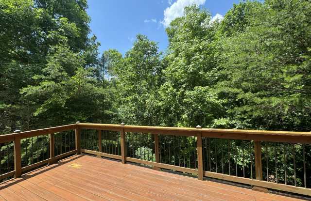 5542 Ginkgo Road Gallery 3