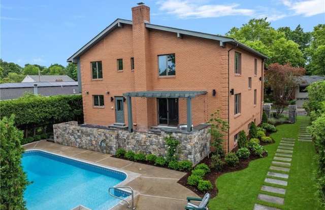 14 Maxcy Drive Gallery 4