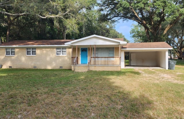 6300 Mobile Highway - 6300 Mobile Highway, Bellview, FL 32526