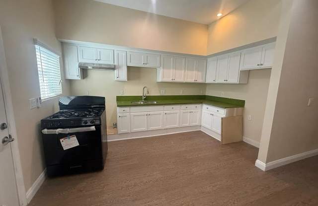 Ficket Street Apartments Gallery 1