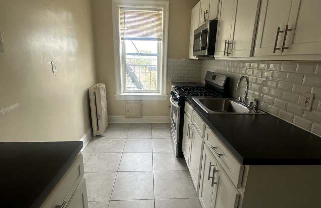 125 Corbin Ave photos photos