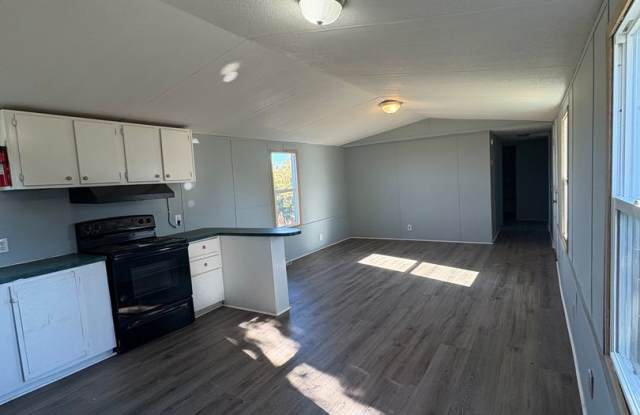Peaceful 3BR - 2BR In Tompkinsville! Gallery 4