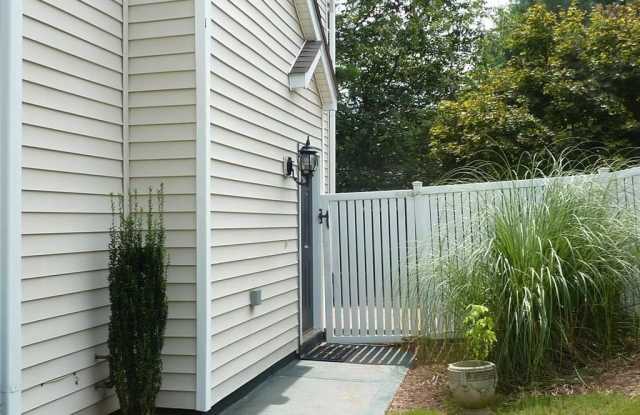 203 Chelsea Court Gallery 2