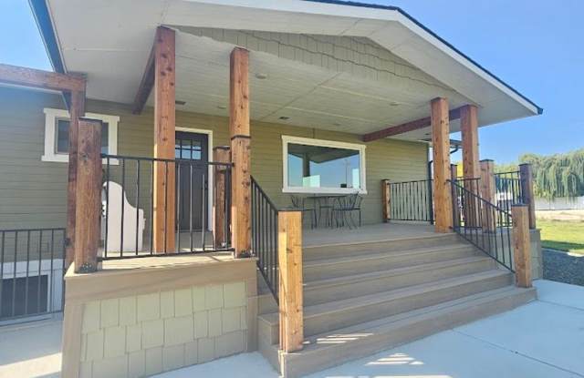 Country Living in Melba - Multi-Generational Home photos photos