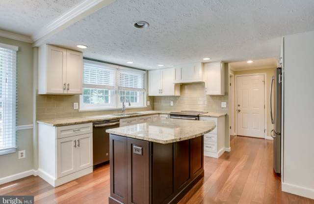 11211 LONGWOOD GROVE DRIVE Gallery 2