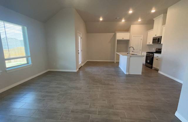 Brand New 3 Bedroom Home in Edmond with Storm Shelter Gallery 4