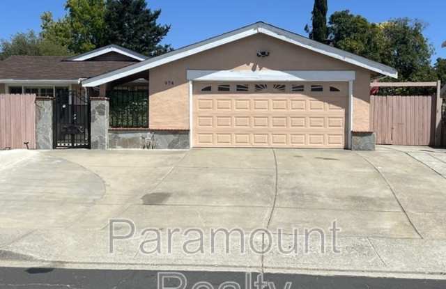 974 Coral Dr photos photos