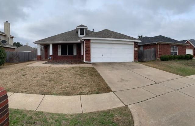 7400 Fossil Garden Drive - 7400 Fossil Garden Drive, Arlington, TX 76002