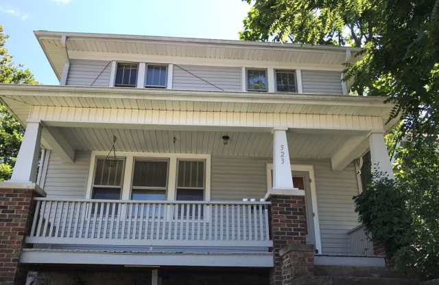 4 Bedroom Available August 2027!  Monthly Rent $3,400 Gallery 3