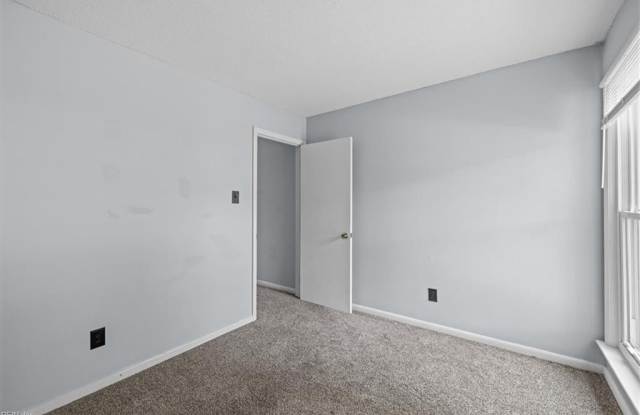 5021 Clairmont Court Gallery 4