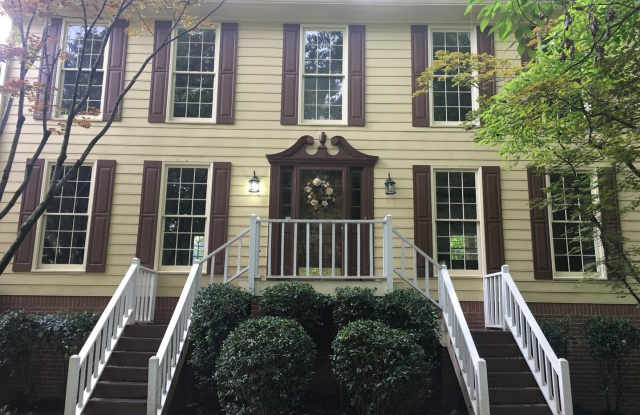 Beautiful Colonial-Style Home on Quiet Cul-de-Sac with Basement & Private Backyard! photos photos