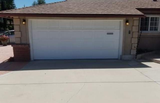 5233 Don Pio Dr. Gallery 4