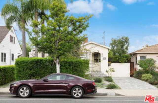 1039 26th Street photos photos