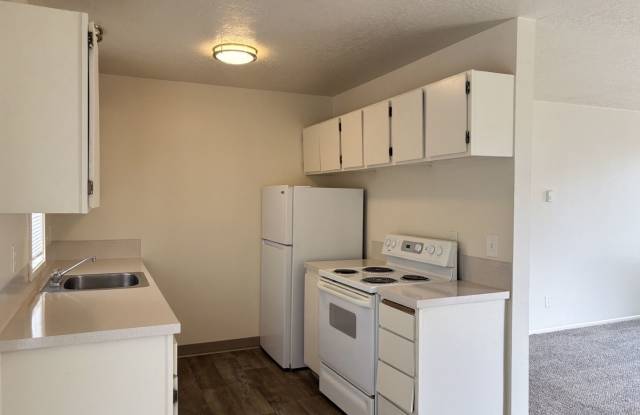 Sunnyside Village Apartments Gallery 2