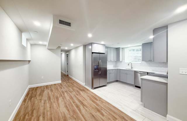 21 Jones Ave photos photos